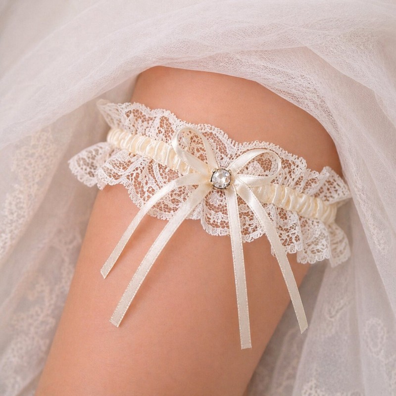 Braut-Strumpfband Ecru mit Glitzerstein und Schleife handgemacht – BRIDAL STOLE