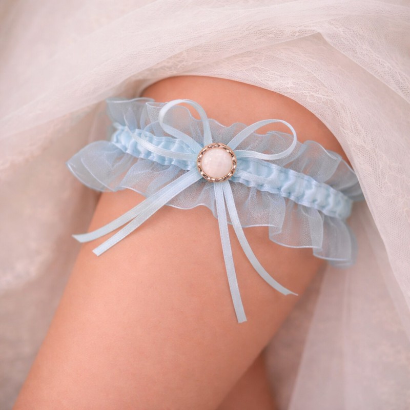 Blaues Tüll-Strumpfband zur Hochzeit mit dekorativem Knopf etwas Blaues für die Braut handmade BRIDAL STOLE