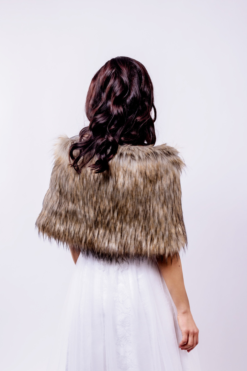 Brautstola aus Kunstfell Braun – Bridal Stole