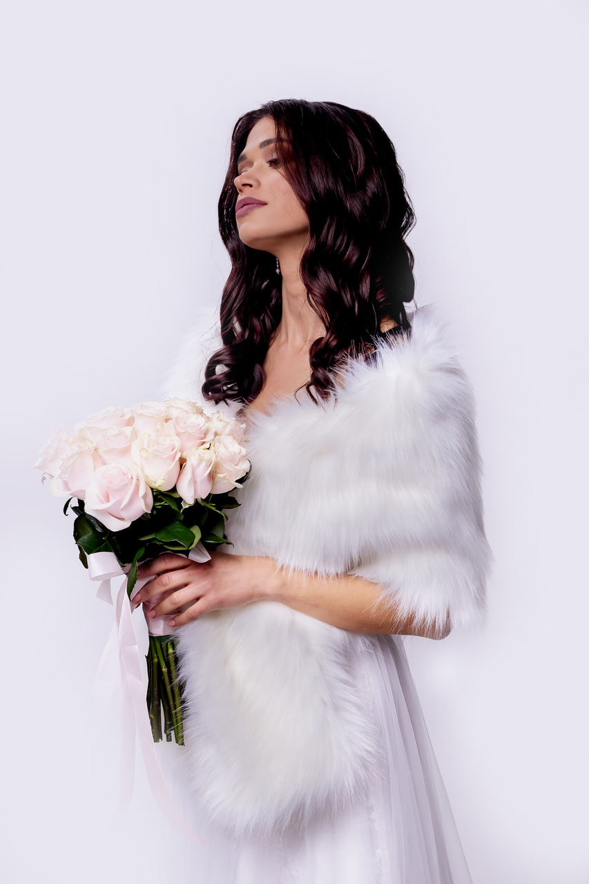 Brautstola aus Kunstfell Weiß – Bridal Stole