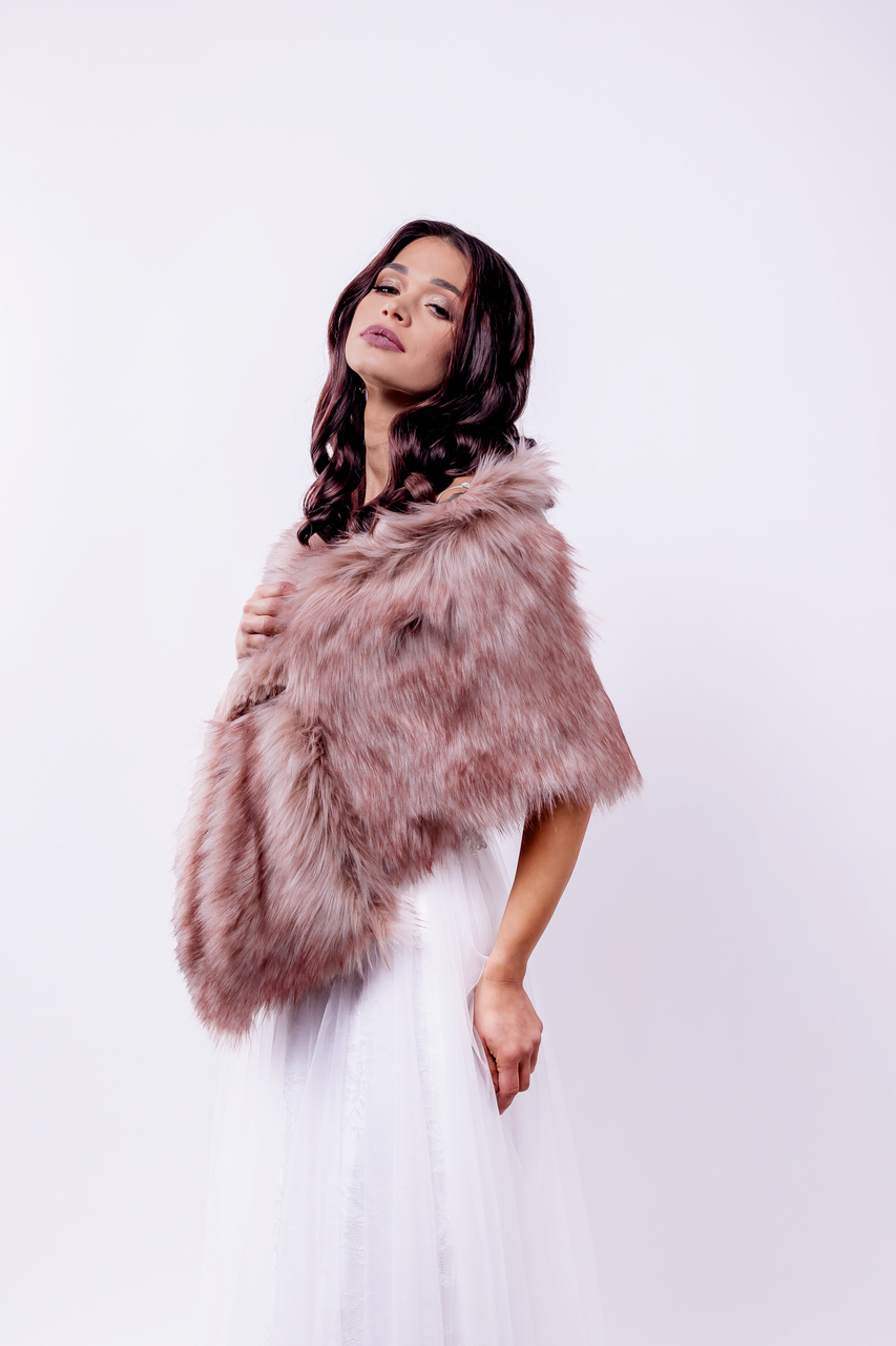 Brautstola aus Kunstfell Rosa – Bridal Stole