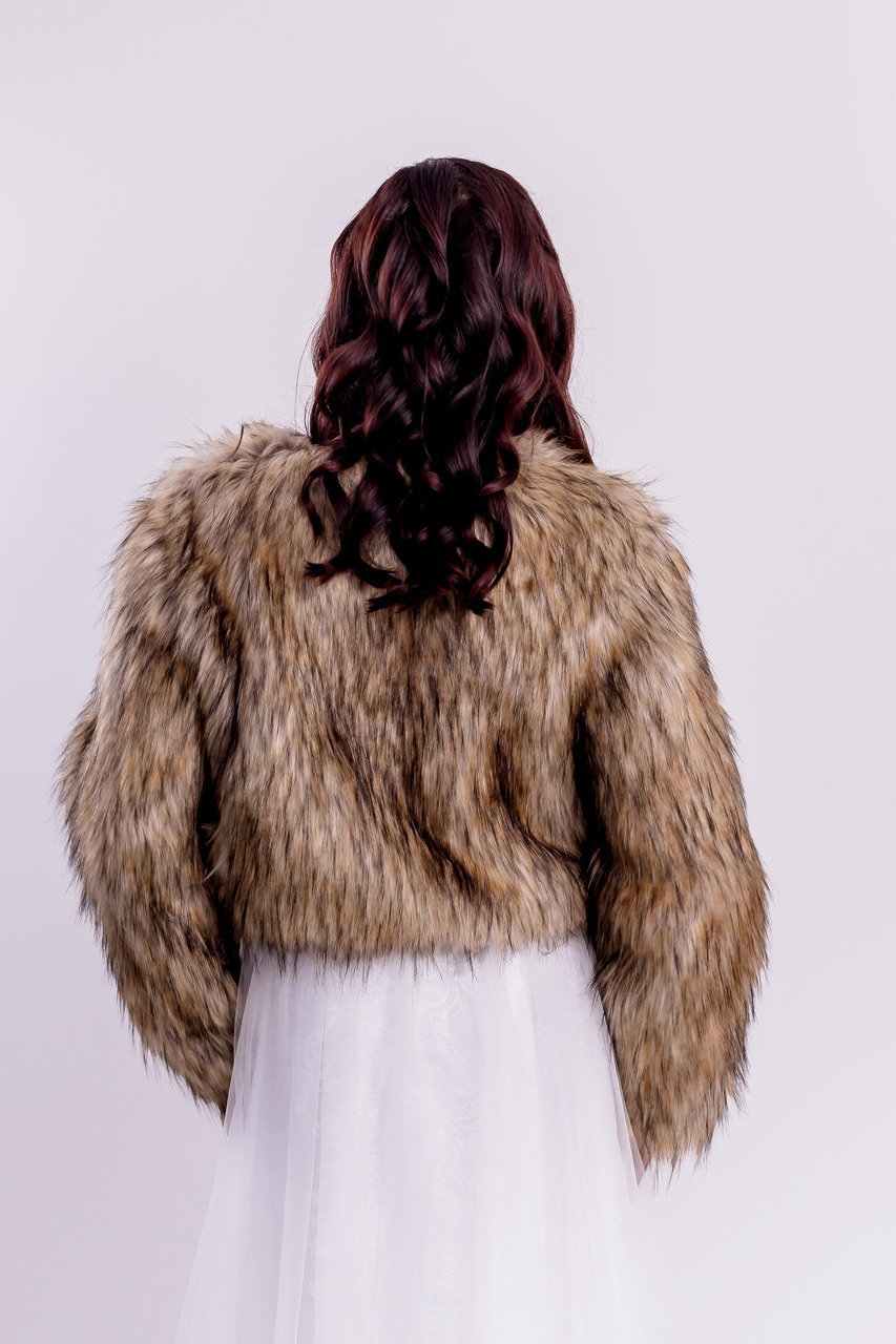 Brautjacke aus Kunstfell Braun – Bridal Stole