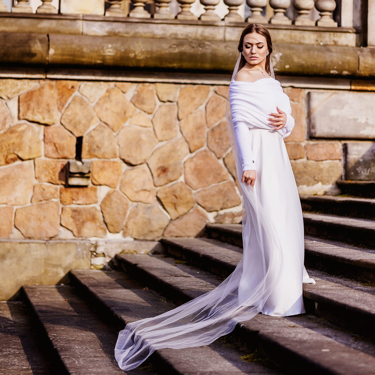 Langer Brautschleier aus Tüll